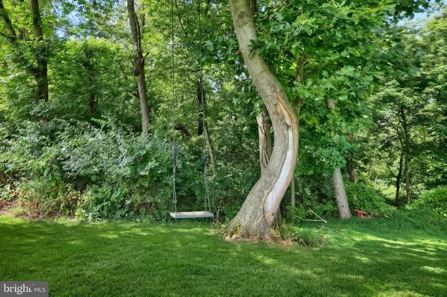 1018 TRINITY RD, Felton, PA 17322