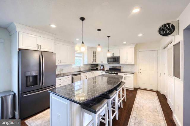 1018 TRINITY RD, Felton, PA 17322