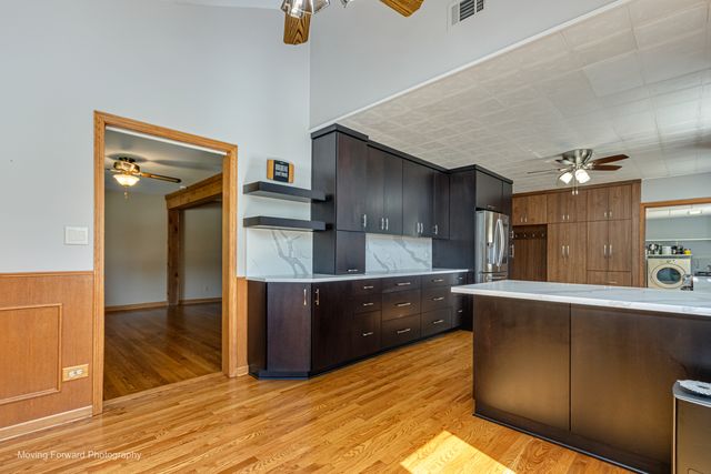 14047 Linder Avenue, Midlothian, IL 60445