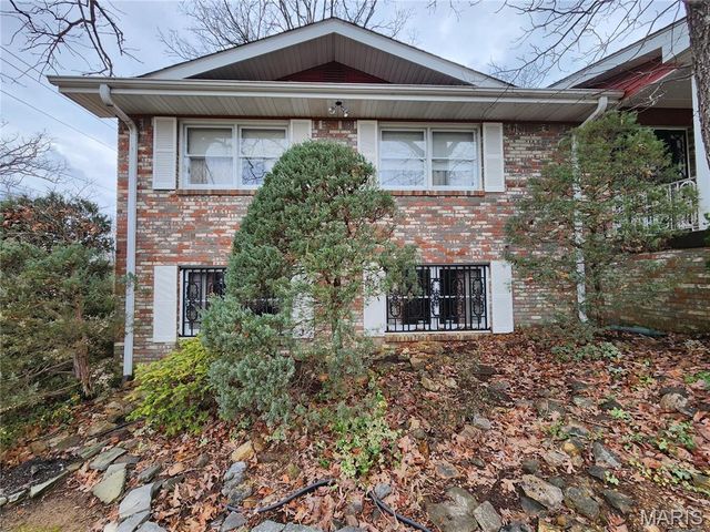 2001 Woodhaven Road, Poplar Bluff, MO 63901