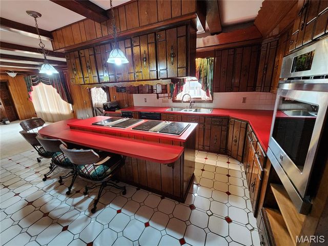 2001 Woodhaven Road, Poplar Bluff, MO 63901