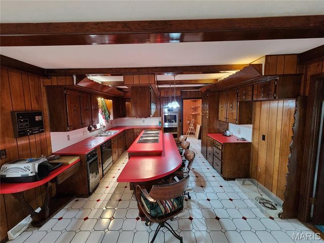 2001 Woodhaven Road, Poplar Bluff, MO 63901