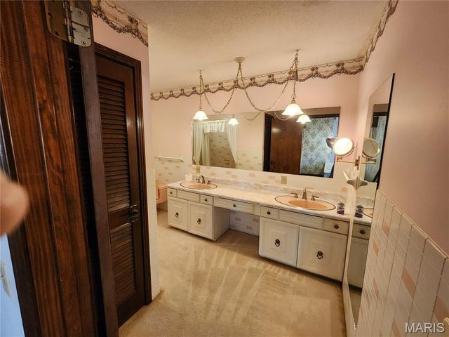 2001 Woodhaven Road, Poplar Bluff, MO 63901