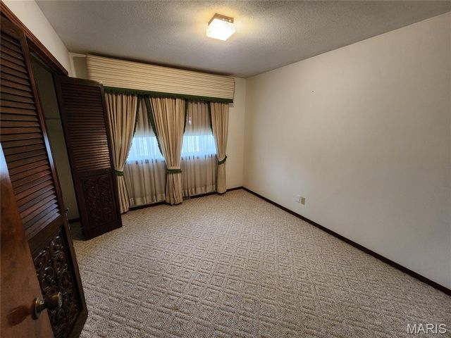 2001 Woodhaven Road, Poplar Bluff, MO 63901