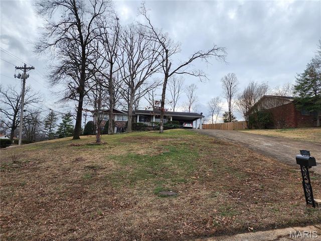 2001 Woodhaven Road, Poplar Bluff, MO 63901