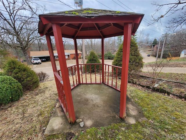 2001 Woodhaven Road, Poplar Bluff, MO 63901