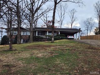 2001 Woodhaven Road, Poplar Bluff, MO 63901