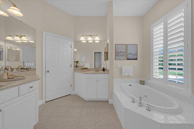 14639 CHATSWORTH MANOR CIRCLE, Tampa, FL 33626