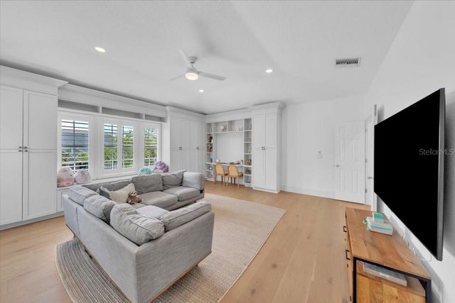 14639 CHATSWORTH MANOR CIRCLE, Tampa, FL 33626