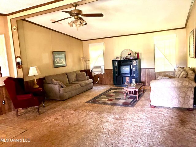 567 County Rd 465, Meridian, MS 39301