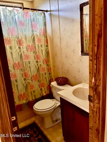 567 County Rd 465, Meridian, MS 39301