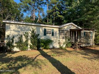 567 County Rd 465, Meridian, MS 39301