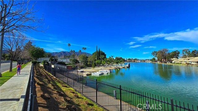 1586 Border Avenue G, Corona, CA 92882