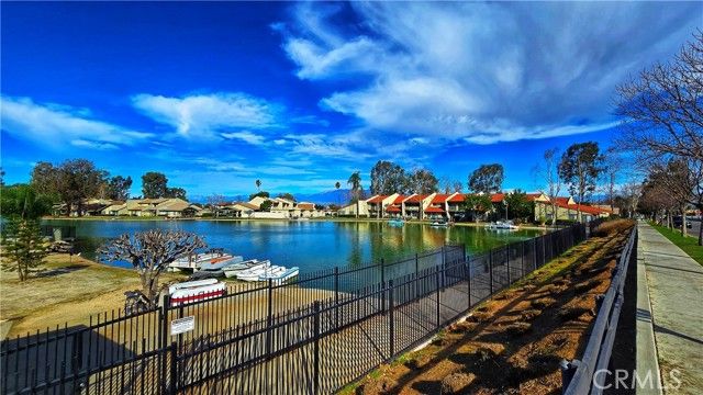 1586 Border Avenue G, Corona, CA 92882