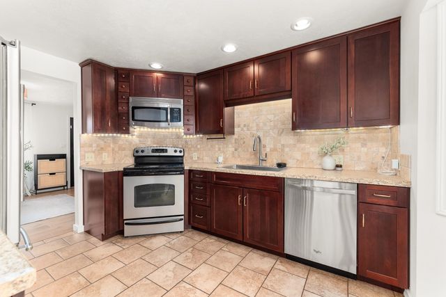 2526 W Decatur Ave, Spokane, WA 99205