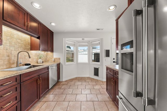 2526 W Decatur Ave, Spokane, WA 99205