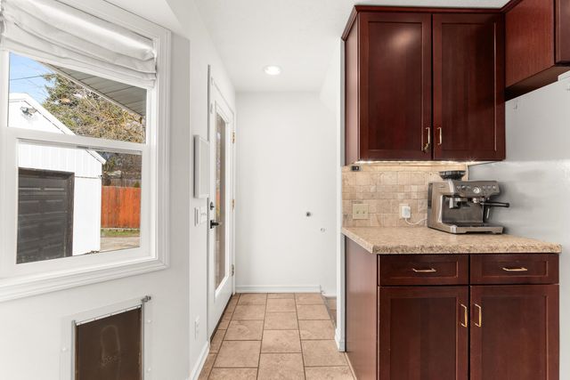 2526 W Decatur Ave, Spokane, WA 99205