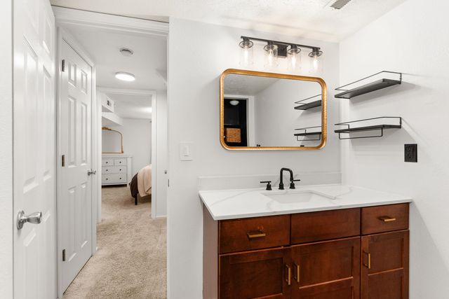 2526 W Decatur Ave, Spokane, WA 99205