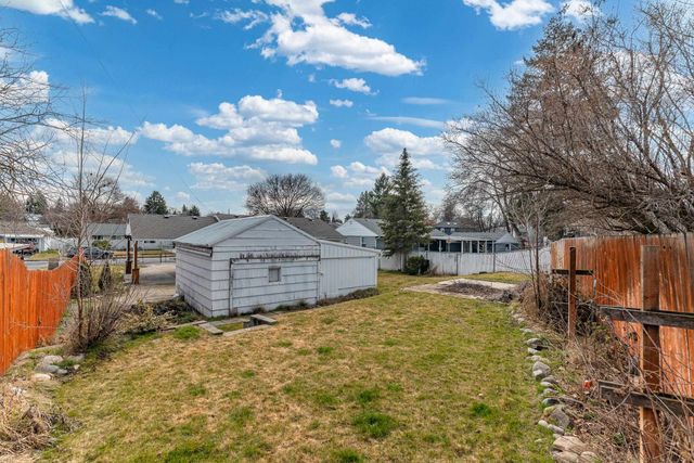 2526 W Decatur Ave, Spokane, WA 99205