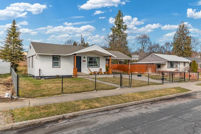 2526 W Decatur Ave, Spokane, WA 99205