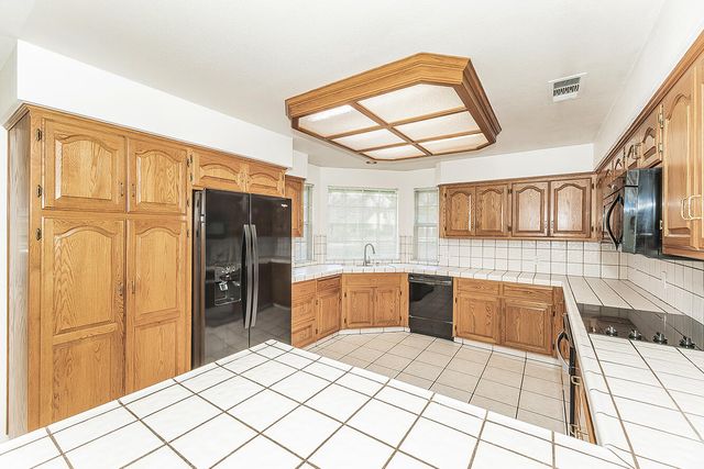 1415 W Riverglen Avenue, Reedley, CA 93654