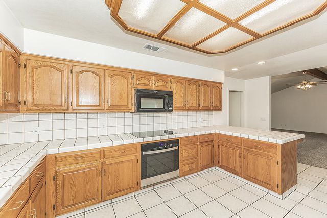 1415 W Riverglen Avenue, Reedley, CA 93654