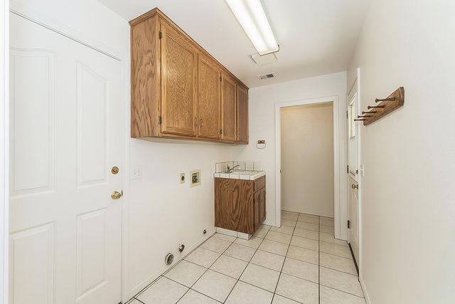 1415 W Riverglen Avenue, Reedley, CA 93654