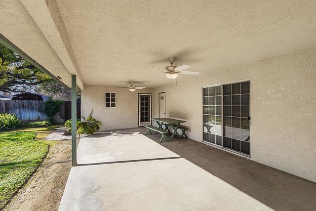 1415 W Riverglen Avenue, Reedley, CA 93654