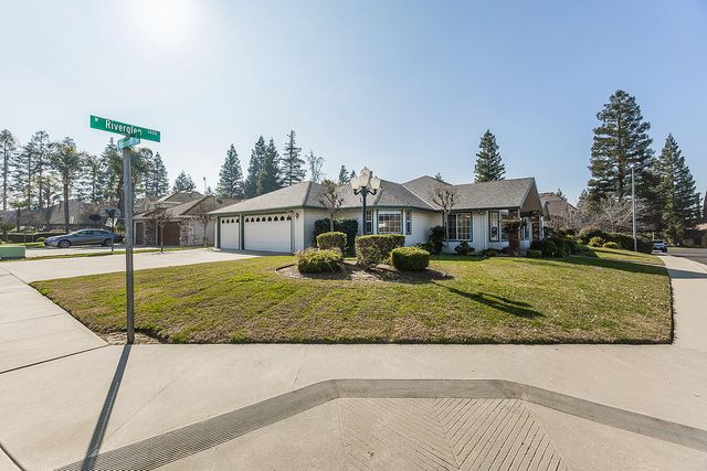 1415 W Riverglen Avenue, Reedley, CA 93654