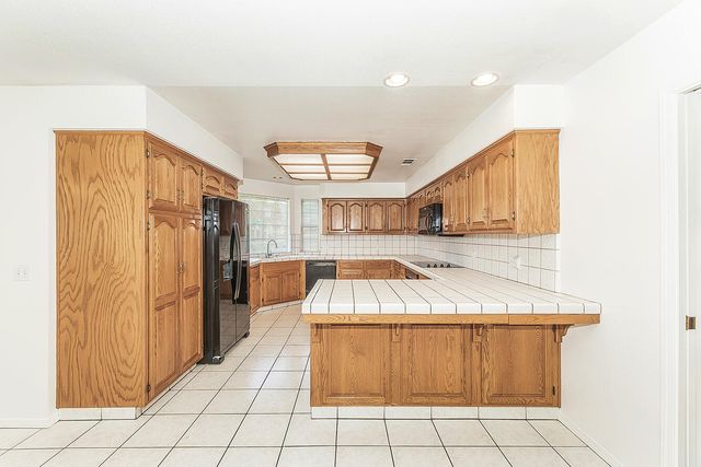 1415 W Riverglen Avenue, Reedley, CA 93654