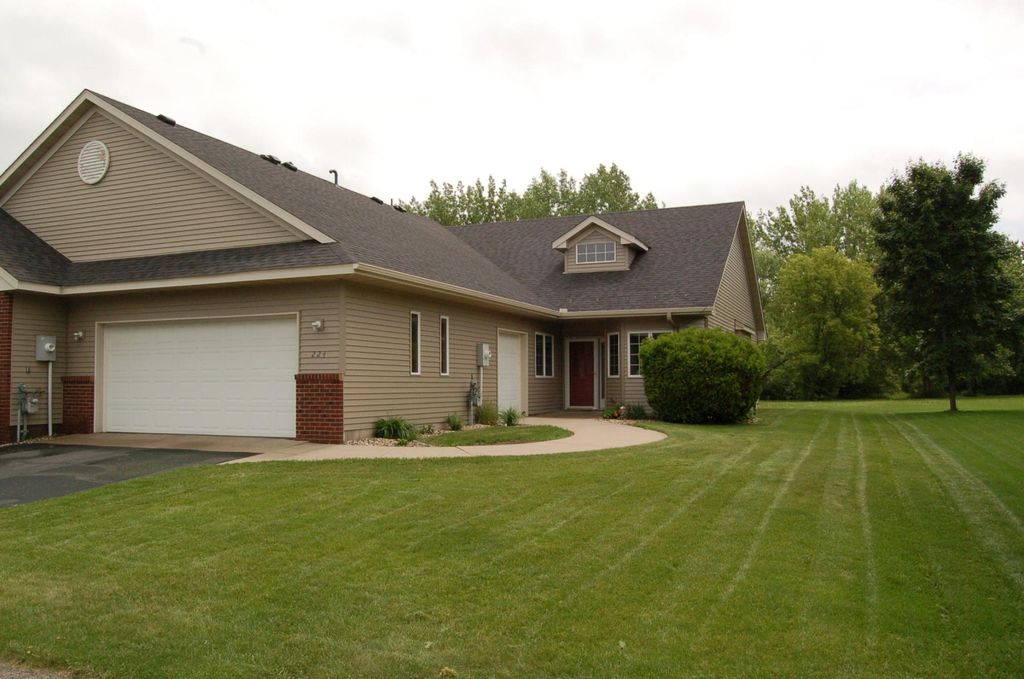 224 Goldfinch Lane, Clearwater, MN 55320