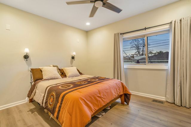 1415 S 57th Court, Cicero, IL 60804