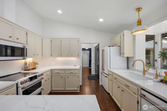 8815 90th Avenue NW, Gig Harbor, WA 98332