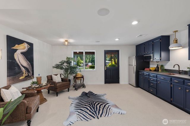 8815 90th Avenue NW, Gig Harbor, WA 98332