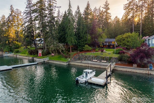8815 90th Avenue NW, Gig Harbor, WA 98332