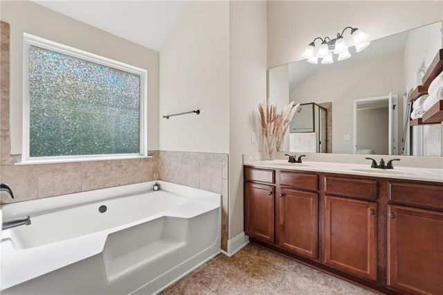 1422 Stone Ridge Court, Hampton, GA 30228