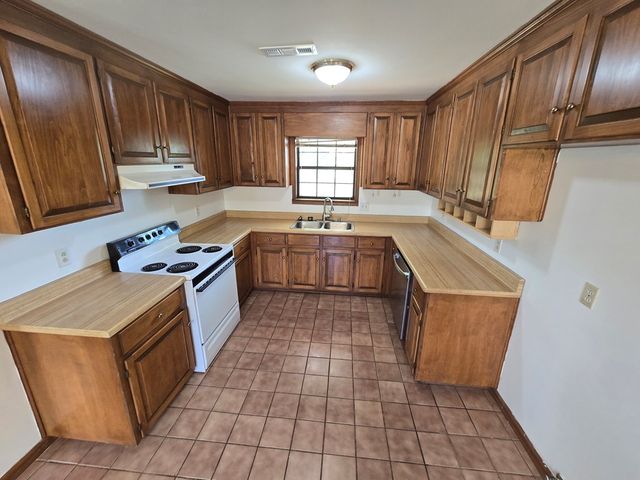 106 Prentice Ct., Dothan, AL 36305