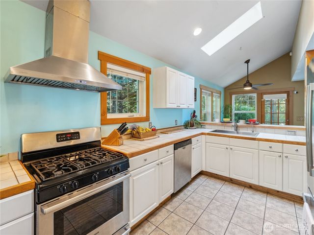 7683 Hideaway Lane, Anacortes, WA 98221