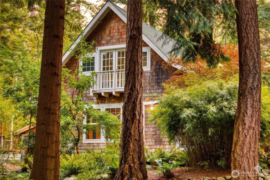 7683 Hideaway Lane, Anacortes, WA 98221