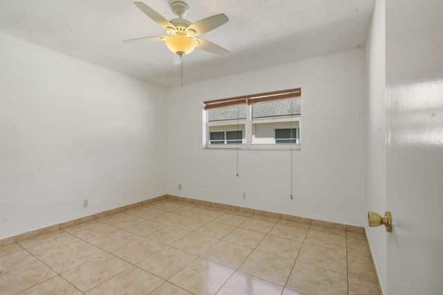 1455 N 12th Court 2B, Hollywood, FL 33019