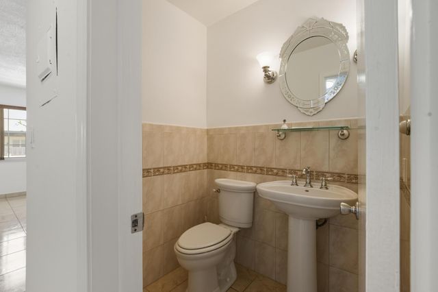 1455 N 12th Court 2B, Hollywood, FL 33019