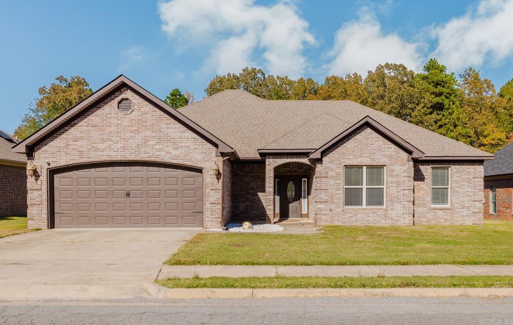 2209 Bent Tree Drive, Sherwood, AR 72120