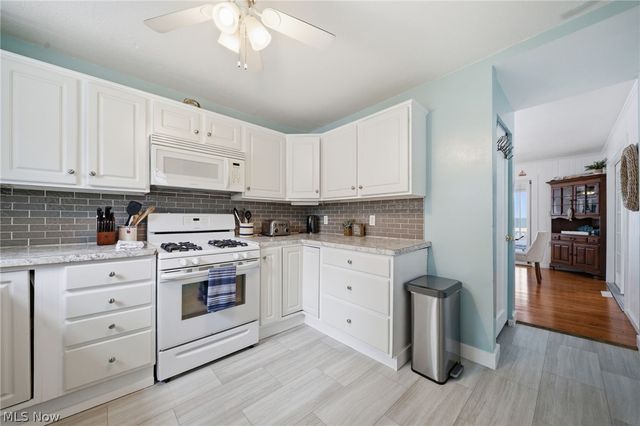 5187 Old Lake Road, Geneva On The Lake, OH 44041