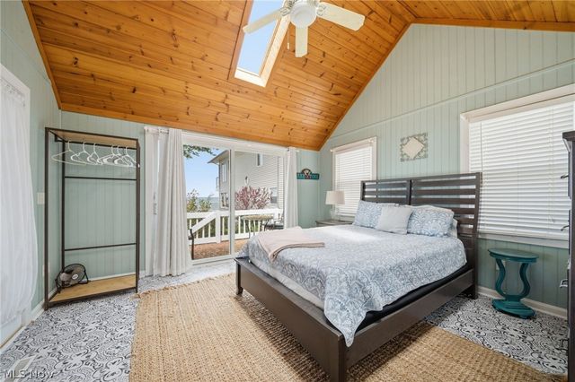 5187 Old Lake Road, Geneva On The Lake, OH 44041