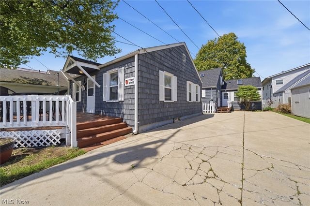 5187 Old Lake Road, Geneva On The Lake, OH 44041