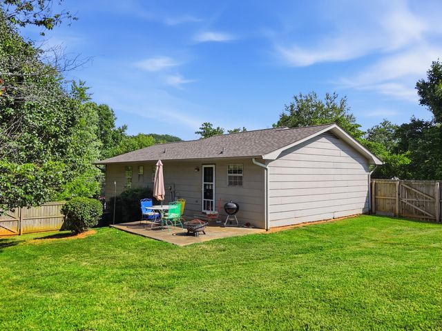 215 Mapleton Drive NW, Cleveland, TN 37312