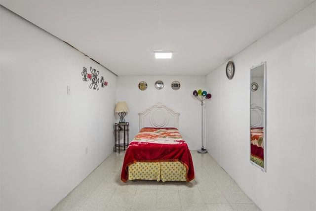 39 Clinton Street, Pawtucket, RI 02861