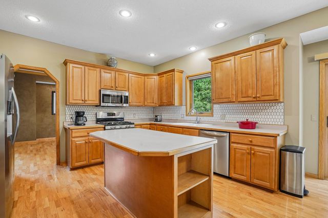 20628 Jura Trail, Lakeville, MN 55044