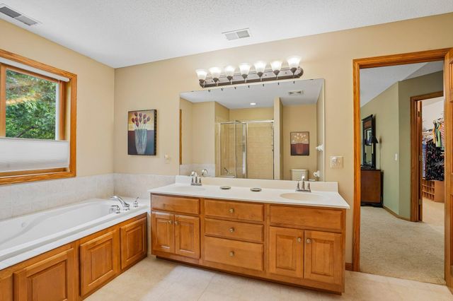 20628 Jura Trail, Lakeville, MN 55044