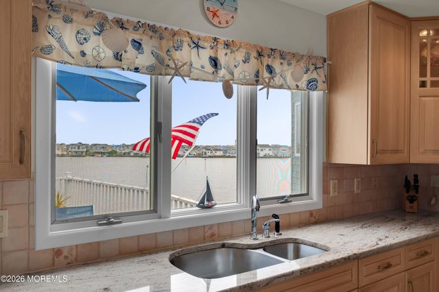 299 Monterey Circle, Lavallette, NJ 08735